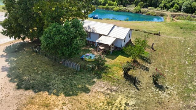 10802 County Road 203, Plantersville, TX 77363