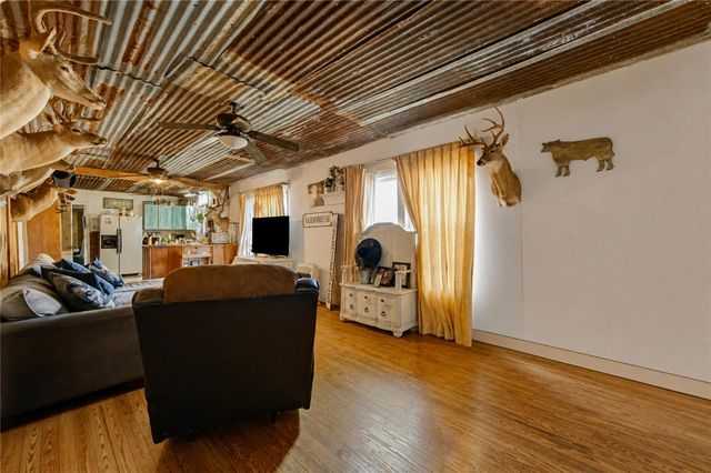 10802 County Road 203, Plantersville, TX 77363