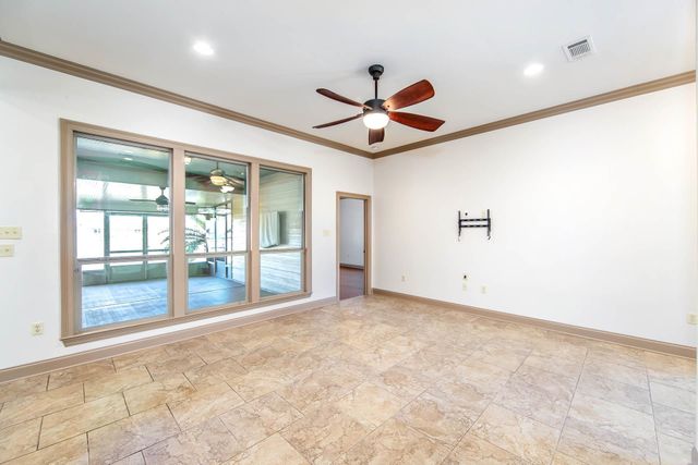 133 Lake Accardo Avenue, Thibodaux, LA 70301