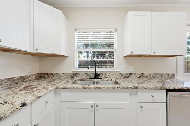 20 Kohler Drive, Mary Esther, FL 32569