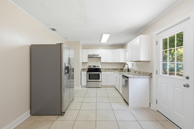 20 Kohler Drive, Mary Esther, FL 32569