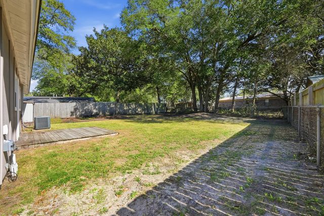 20 Kohler Drive, Mary Esther, FL 32569