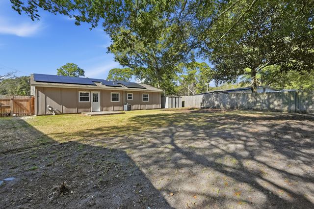 20 Kohler Drive, Mary Esther, FL 32569