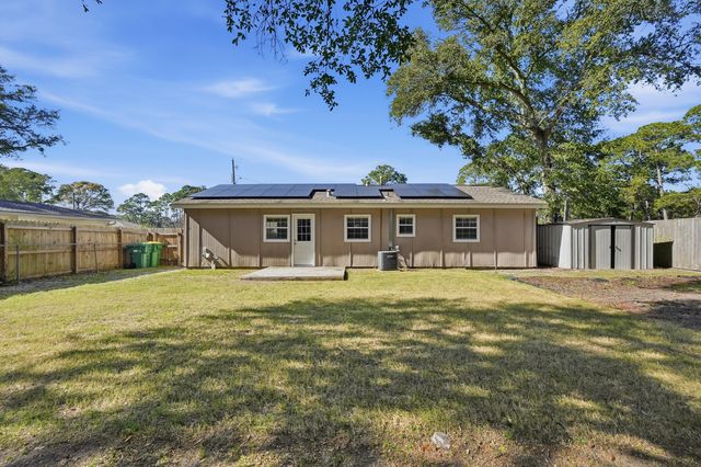 20 Kohler Drive, Mary Esther, FL 32569