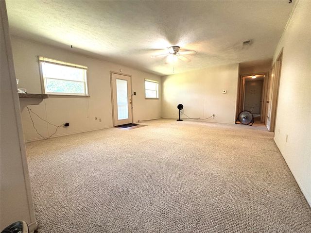 1910 Jefferson Street, Commerce, TX 75428