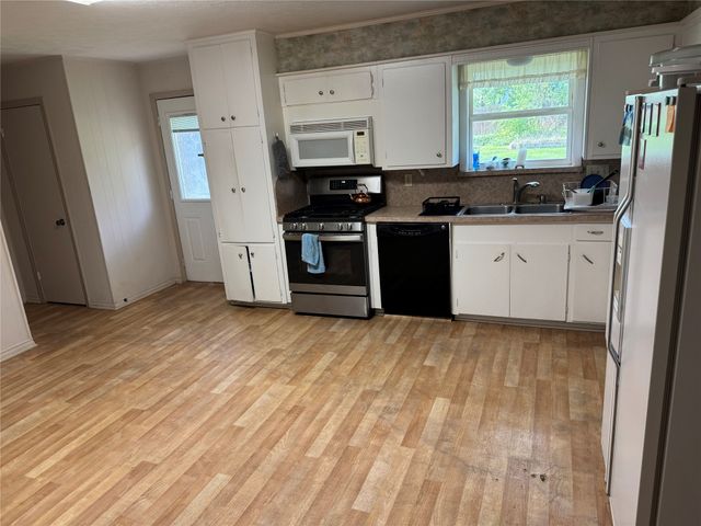 1910 Jefferson Street, Commerce, TX 75428