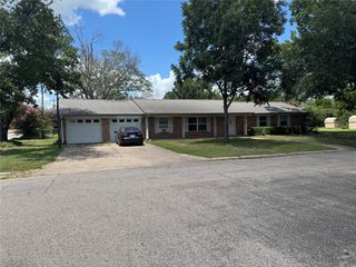 1910 Jefferson Street, Commerce, TX 75428