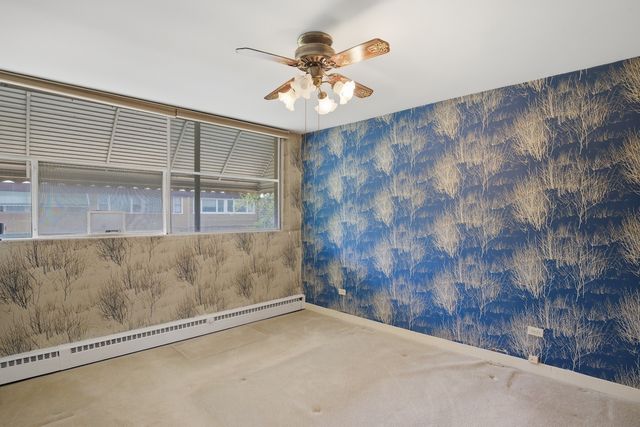 2711 W Balmoral Avenue, Chicago, IL 60625