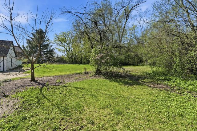 882 N FRANKLIN Avenue, Palatine, IL 60067