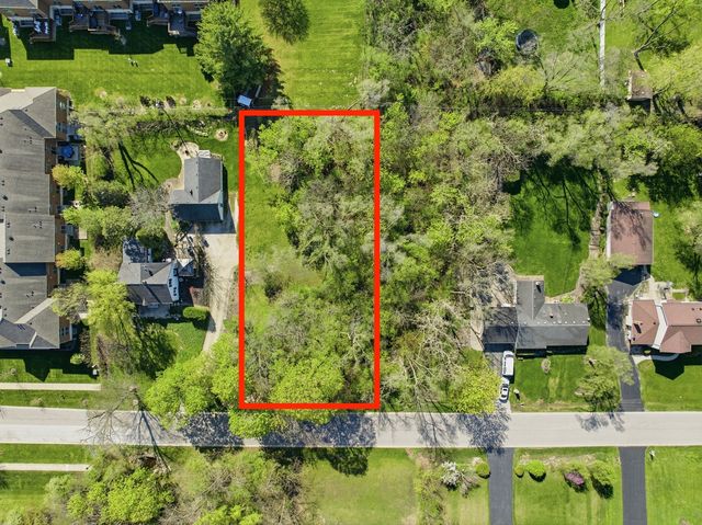882 N FRANKLIN Avenue, Palatine, IL 60067
