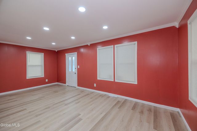 755 Curry Road, Rotterdam, NY 12306