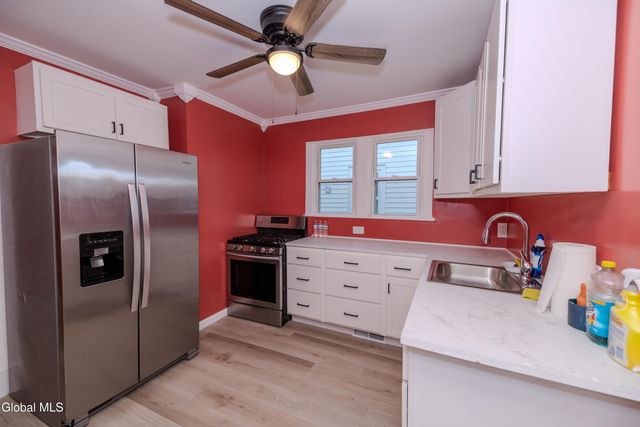 755 Curry Road, Rotterdam, NY 12306