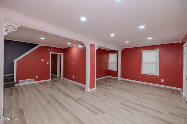 755 Curry Road, Rotterdam, NY 12306