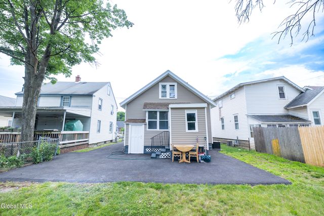 755 Curry Road, Rotterdam, NY 12306