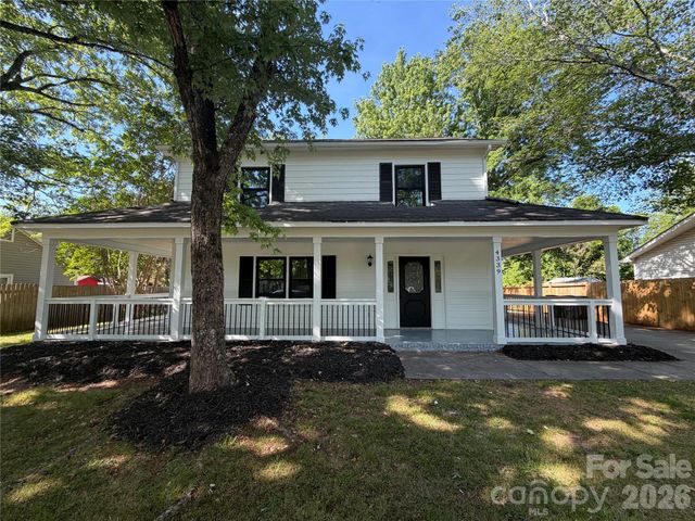 4339 Bathurst Drive, Charlotte, NC 28227