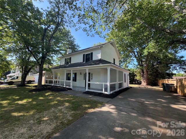 4339 Bathurst Drive, Charlotte, NC 28227