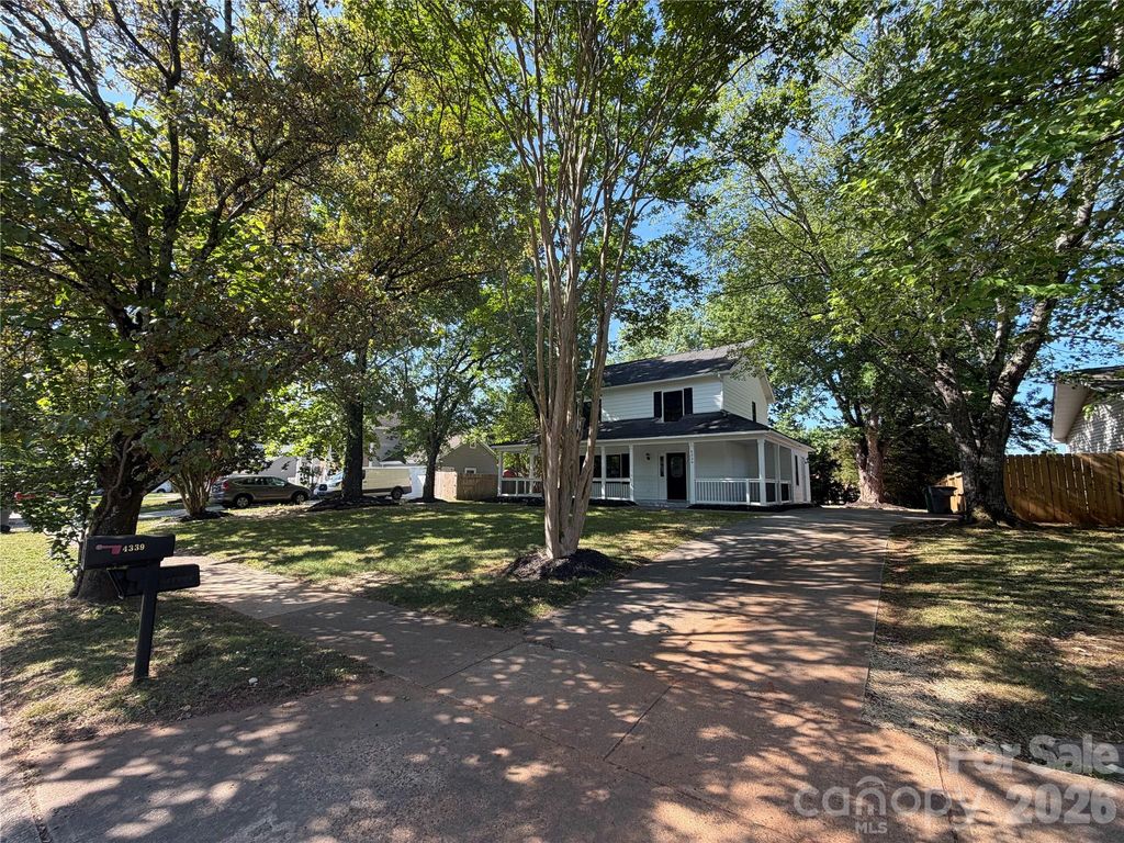 4339 Bathurst Drive, Charlotte, NC 28227
