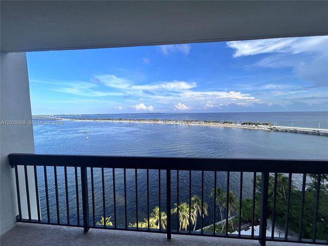 2333 Brickell Avenue 1402, Miami, FL 33129