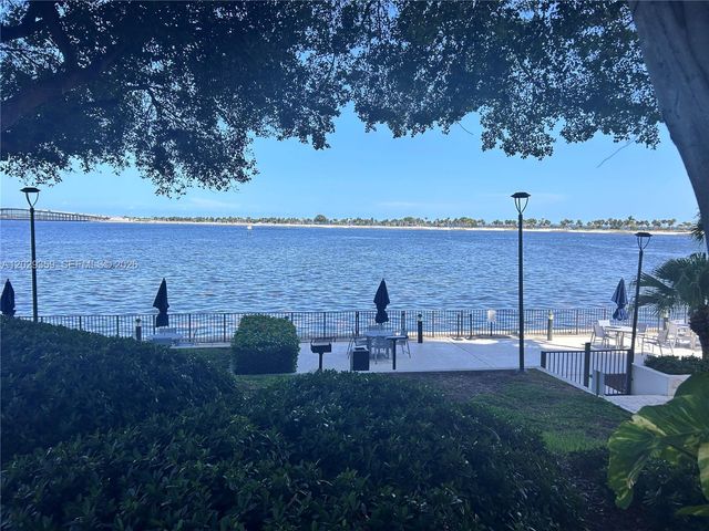 2333 Brickell Avenue 1402, Miami, FL 33129