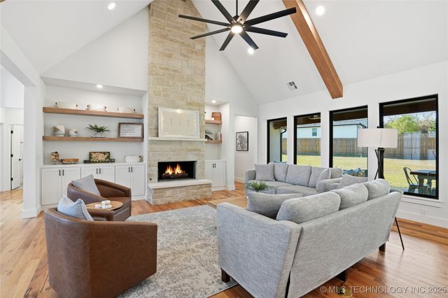 2714 Falls Bend Drive, Sapulpa, OK 74066