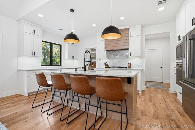 2714 Falls Bend Drive, Sapulpa, OK 74066