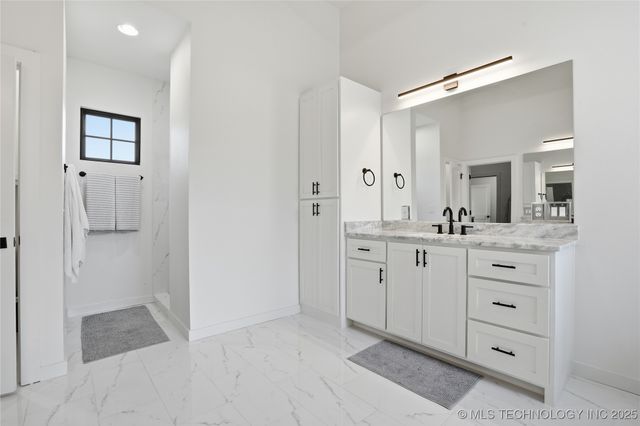 2714 Falls Bend Drive, Sapulpa, OK 74066