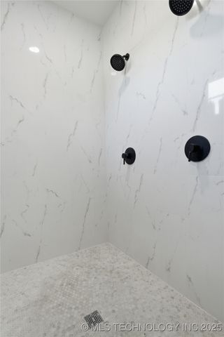 2714 Falls Bend Drive, Sapulpa, OK 74066