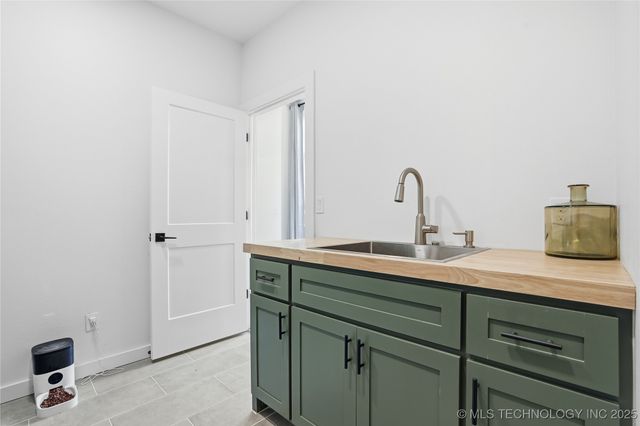 2714 Falls Bend Drive, Sapulpa, OK 74066