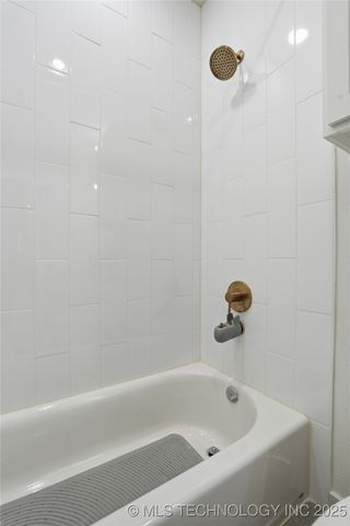 2714 Falls Bend Drive, Sapulpa, OK 74066