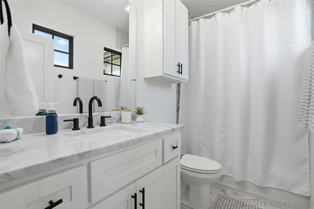 2714 Falls Bend Drive, Sapulpa, OK 74066