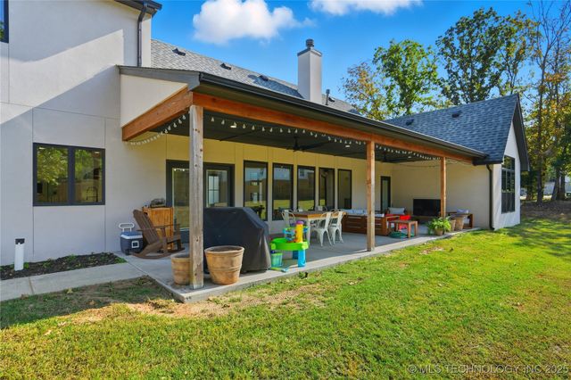 2714 Falls Bend Drive, Sapulpa, OK 74066