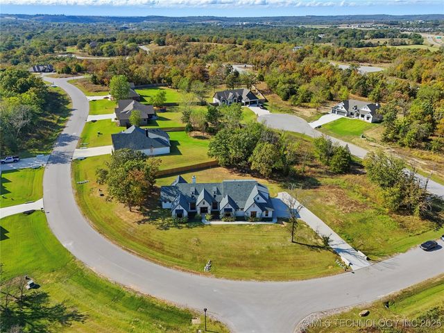 2714 Falls Bend Drive, Sapulpa, OK 74066