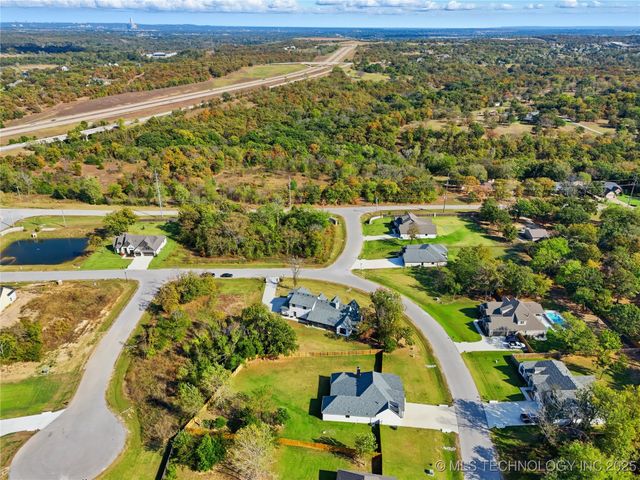 2714 Falls Bend Drive, Sapulpa, OK 74066