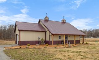 2692 Heads Church Rd, Cedar Hill, TN 37032