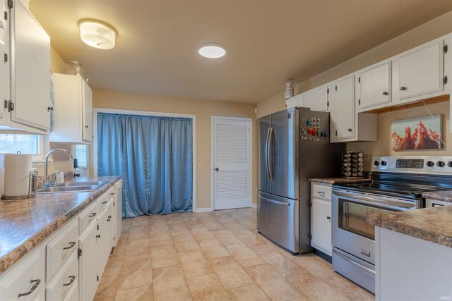 4899 Martin Road, Newburgh, IN 47630