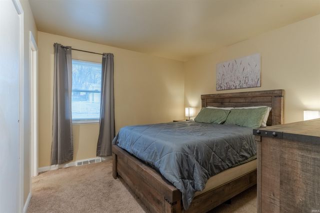 4899 Martin Road, Newburgh, IN 47630