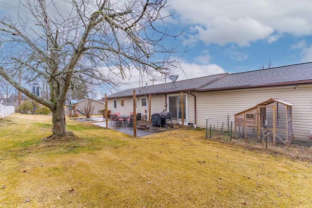 4899 Martin Road, Newburgh, IN 47630