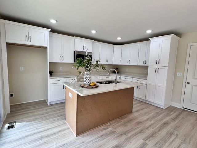 1126 Indian Creek Rd, Cumberland Furnace, TN 37051