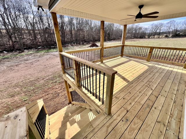 1126 Indian Creek Rd, Cumberland Furnace, TN 37051