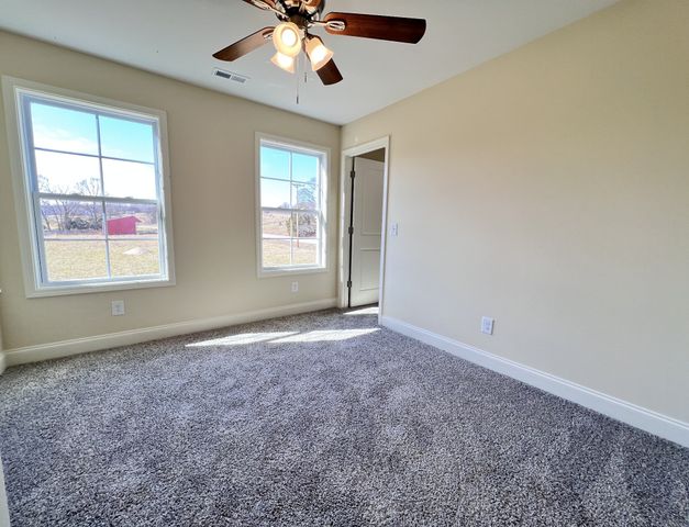 1126 Indian Creek Rd, Cumberland Furnace, TN 37051