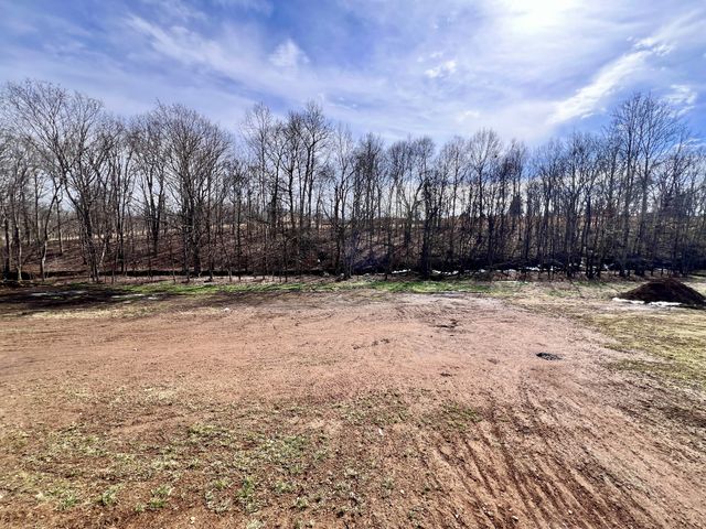 1126 Indian Creek Rd, Cumberland Furnace, TN 37051