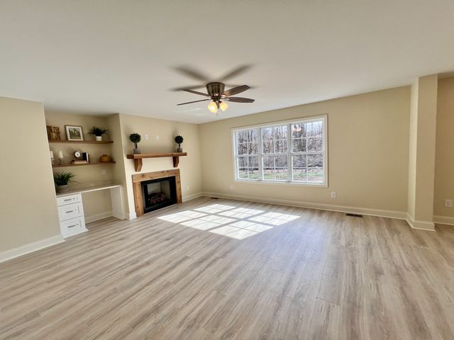 1126 Indian Creek Rd, Cumberland Furnace, TN 37051