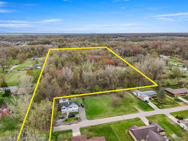 0000 Park, Romulus, MI 48174