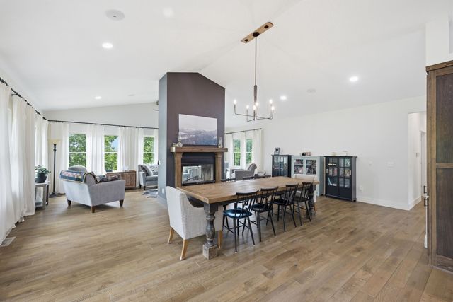 27458 Farm Road 2120, Cape Fair, MO 65624