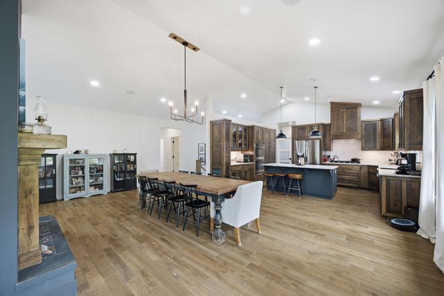 27458 Farm Road 2120, Cape Fair, MO 65624