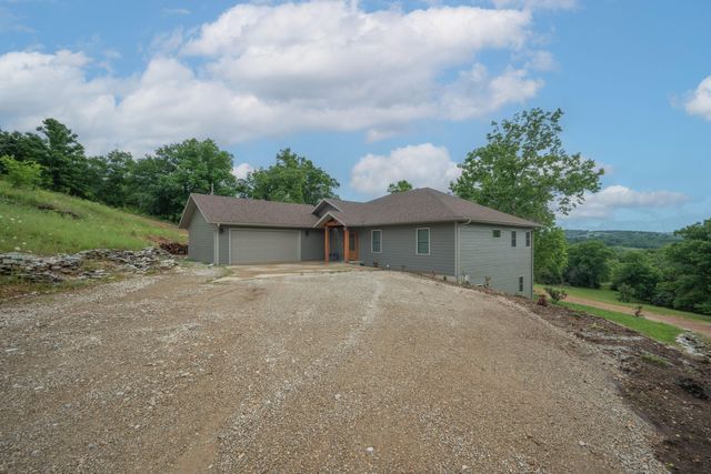 27458 Farm Road 2120, Cape Fair, MO 65624