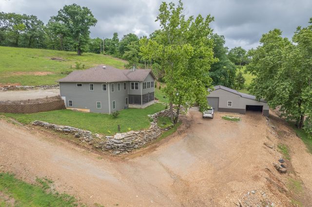 27458 Farm Road 2120, Cape Fair, MO 65624