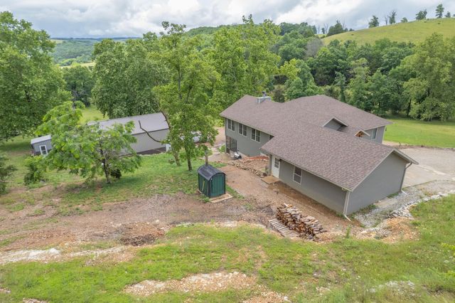 27458 Farm Road 2120, Cape Fair, MO 65624