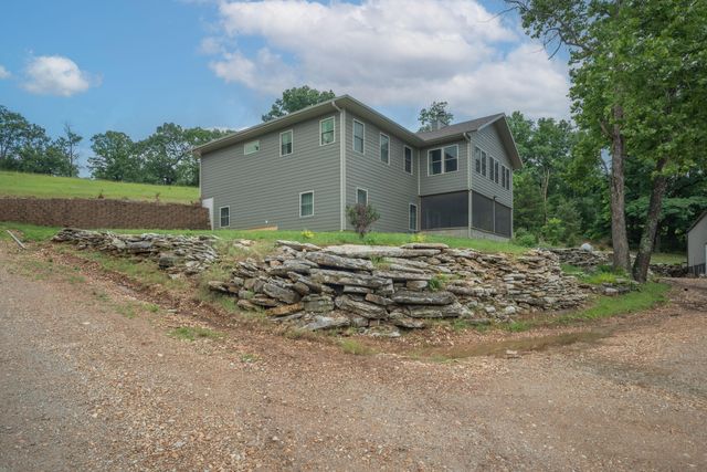 27458 Farm Road 2120, Cape Fair, MO 65624