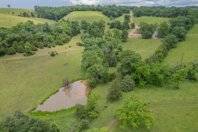 27458 Farm Road 2120, Cape Fair, MO 65624